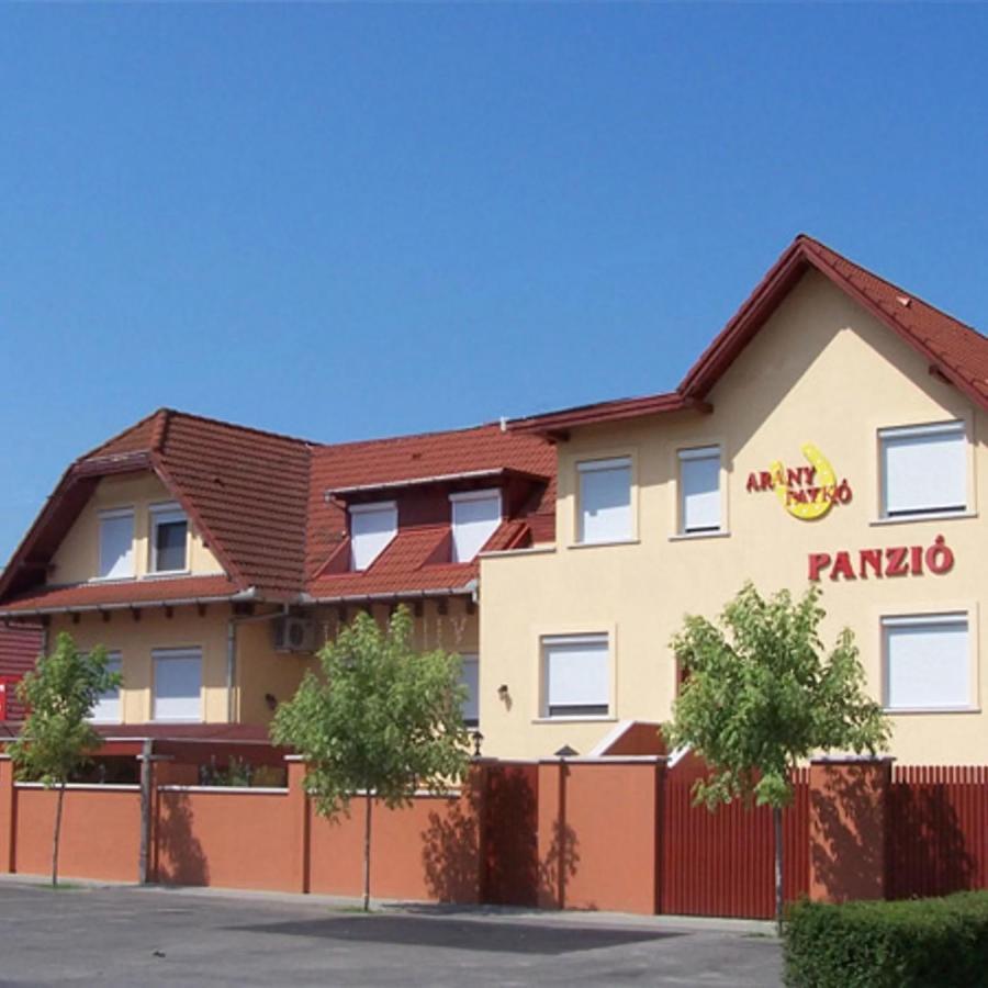 Arany Patko Panzio Hotel Debrecen Eksteriør billede