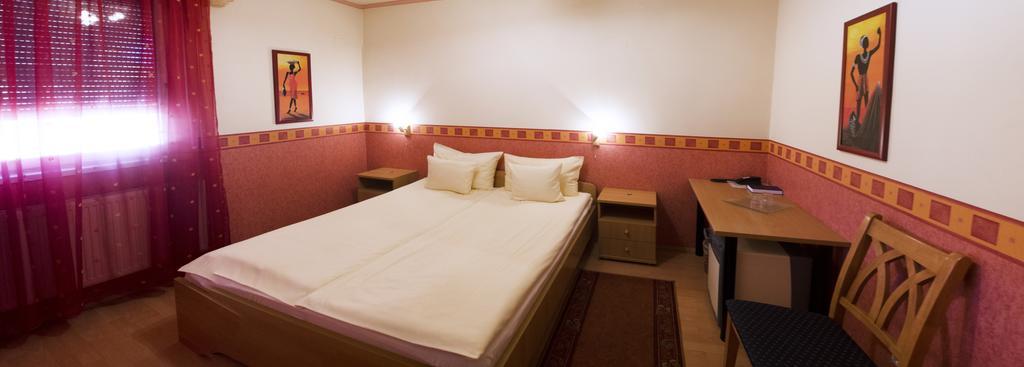 Arany Patko Panzio Hotel Debrecen Eksteriør billede