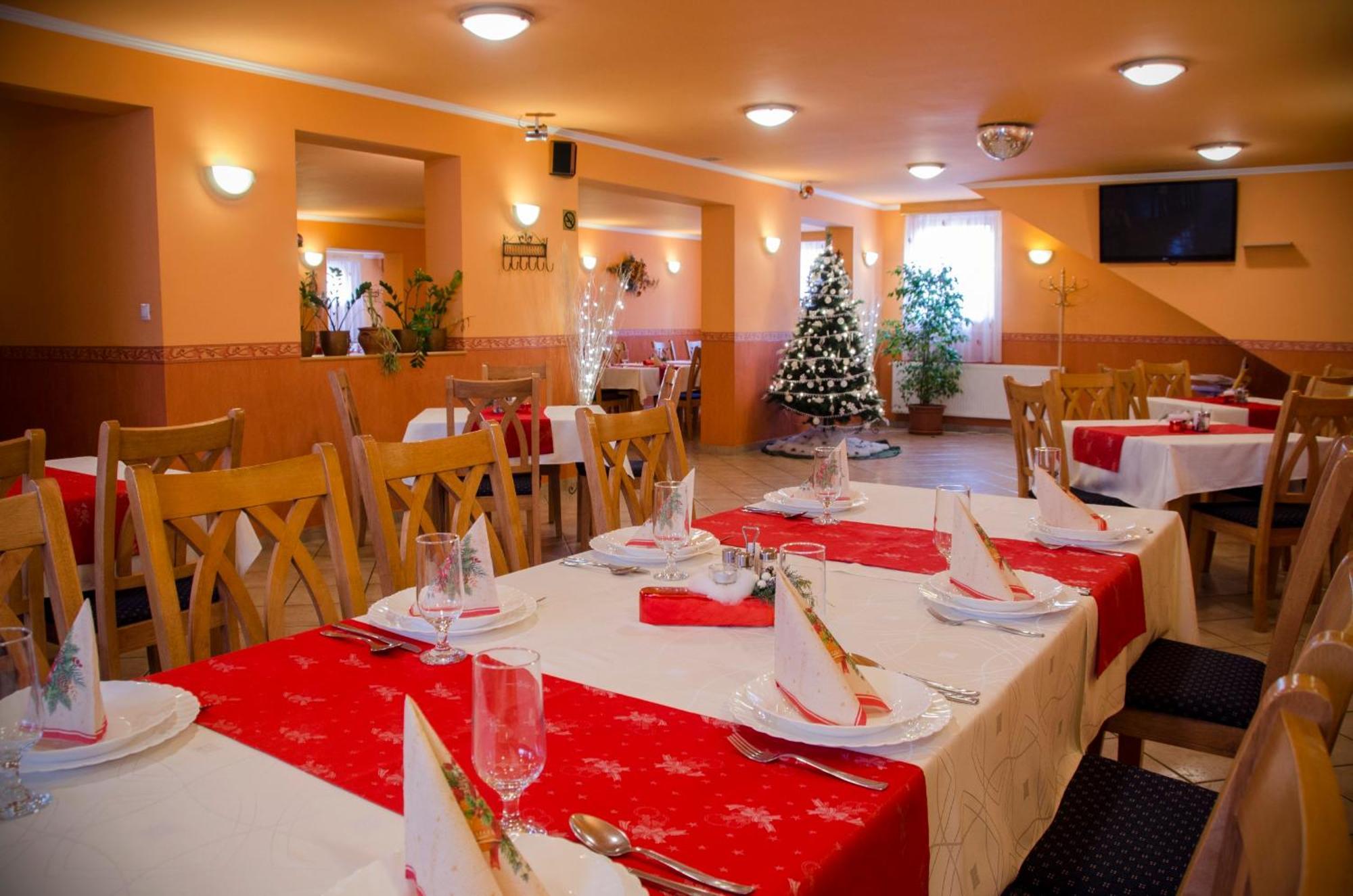 Arany Patko Panzio Hotel Debrecen Eksteriør billede